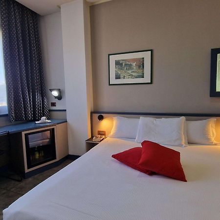 Hotel Ibis Styles Palermo President Exteriér fotografie