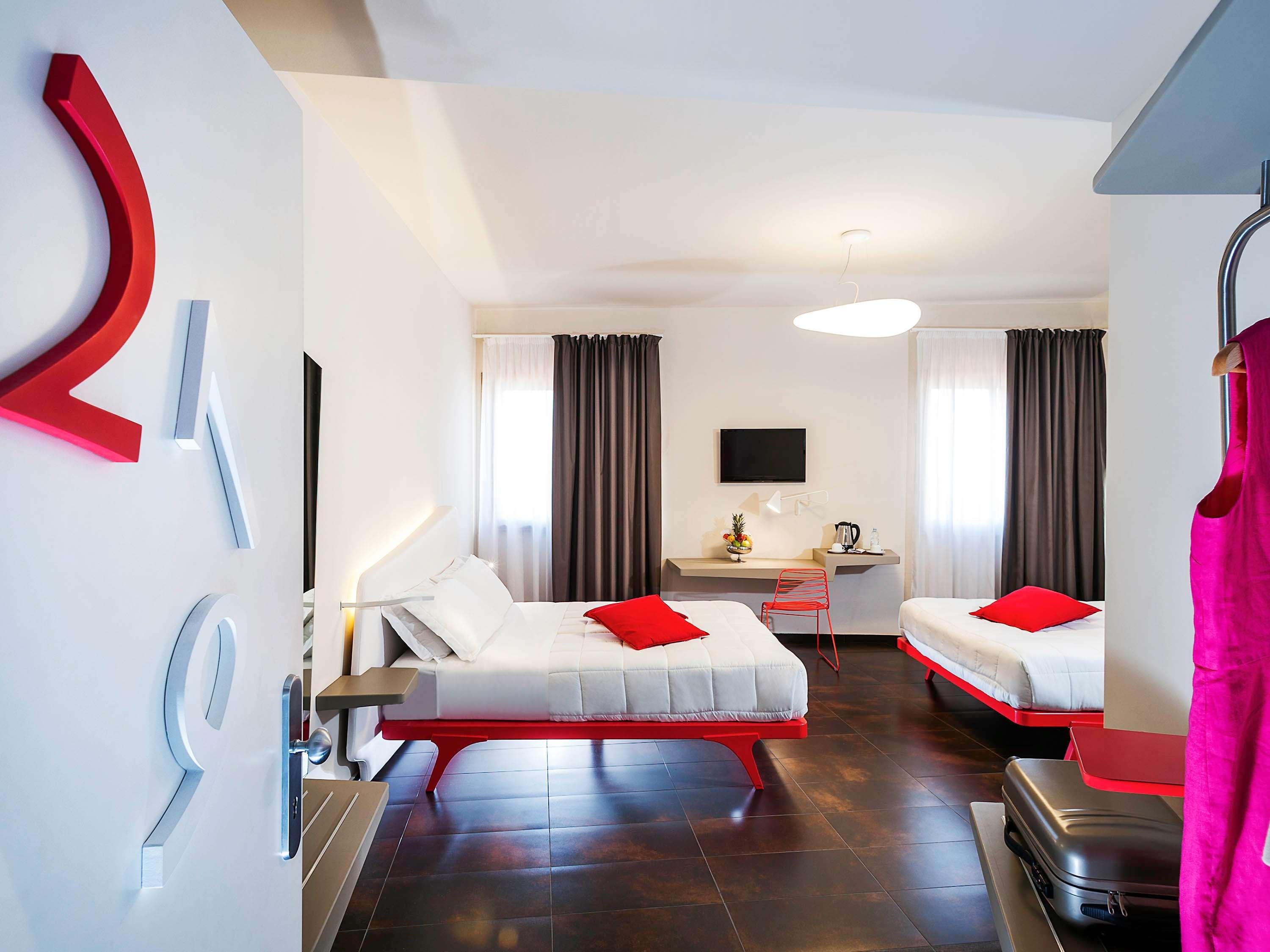 Hotel Ibis Styles Palermo President Exteriér fotografie