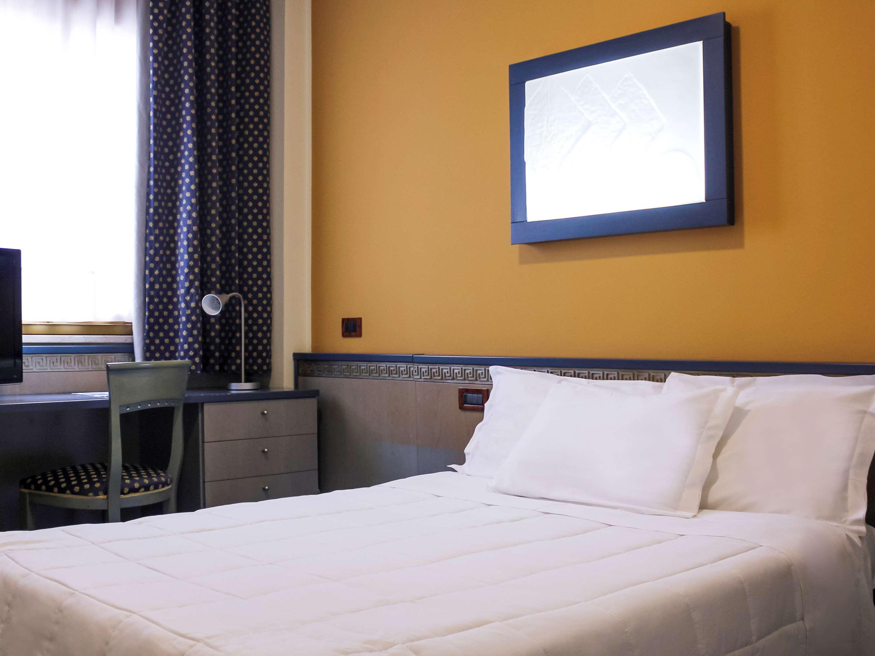 Hotel Ibis Styles Palermo President Exteriér fotografie