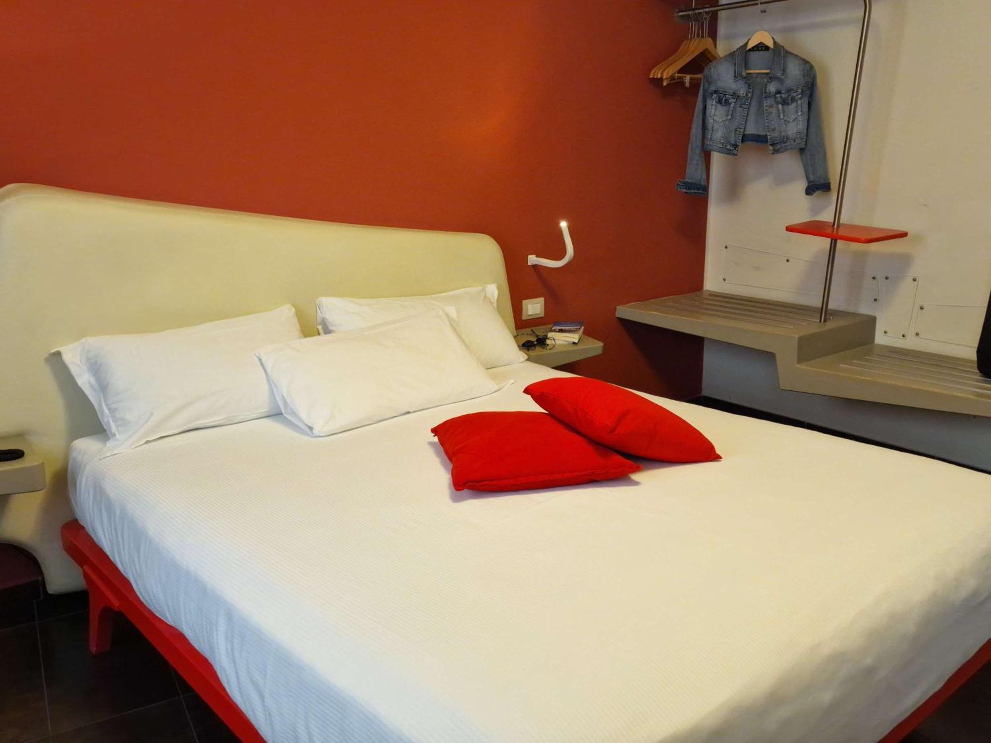 Hotel Ibis Styles Palermo President Exteriér fotografie