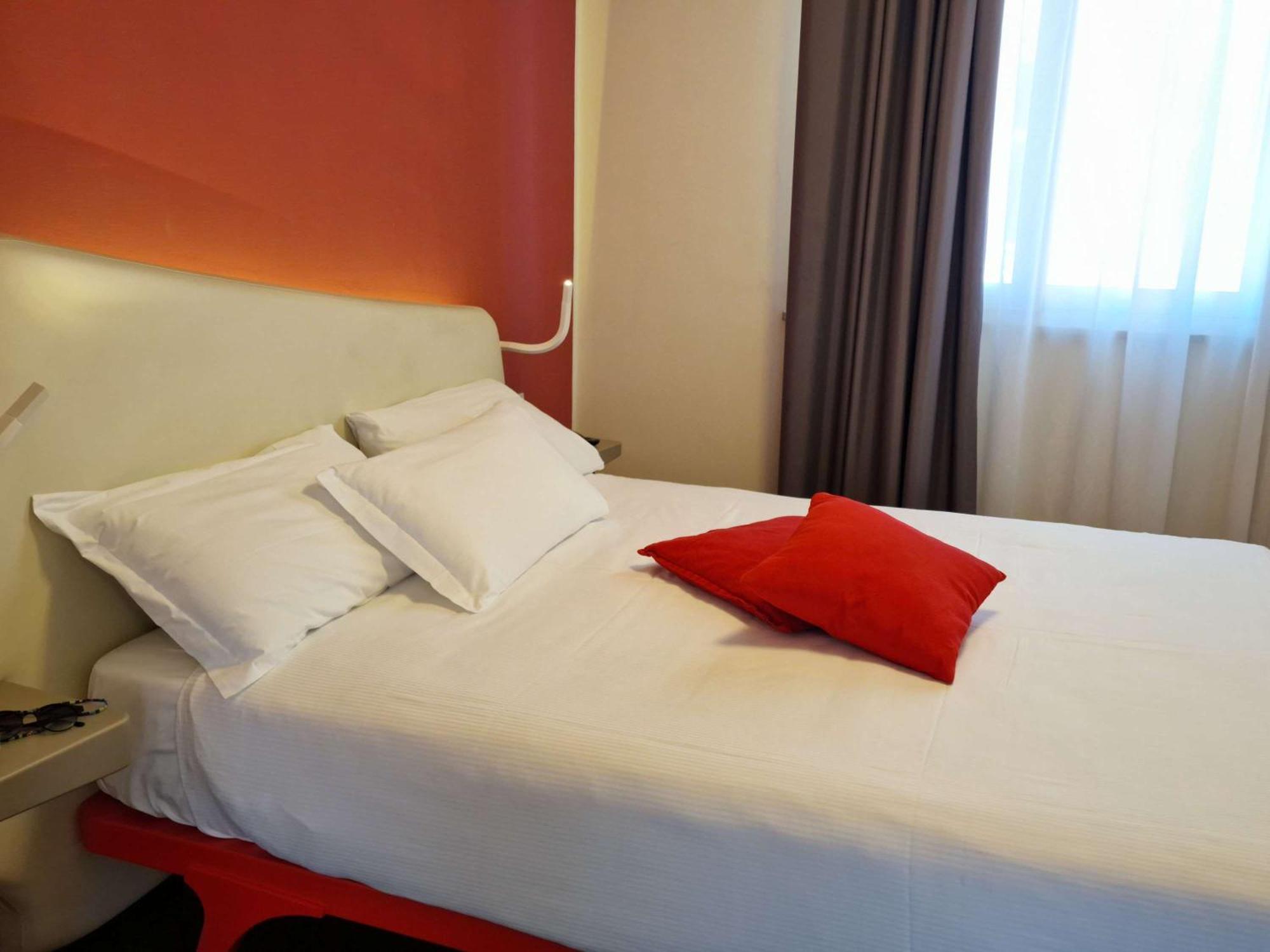 Hotel Ibis Styles Palermo President Exteriér fotografie