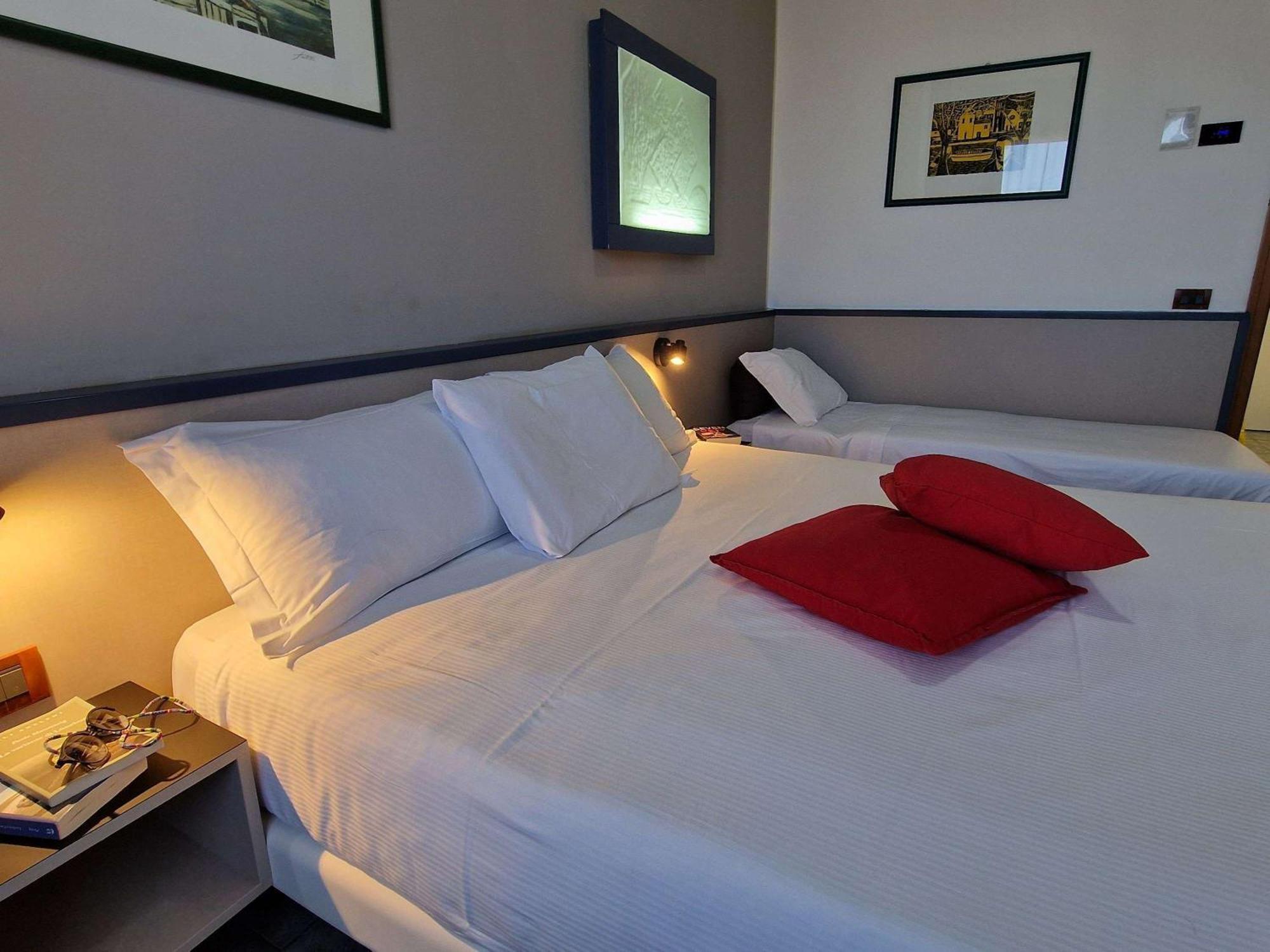Hotel Ibis Styles Palermo President Exteriér fotografie